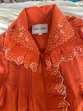 Nikki Chasin Women's Dolly Embroidered Ruffle Collar Top